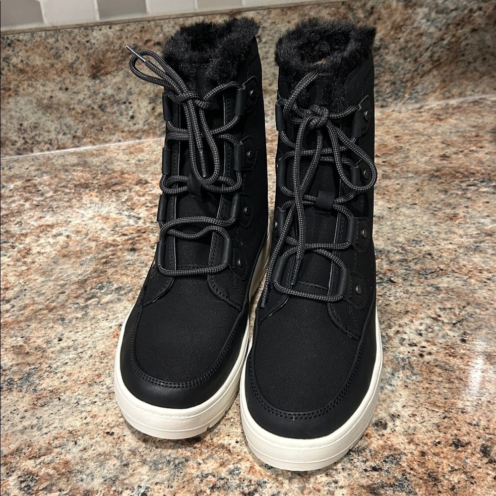 New Falls Creek Women's 6 Black Winter 3M Thinsulate Water Resistant Fur Boots - Picture 4 of 9